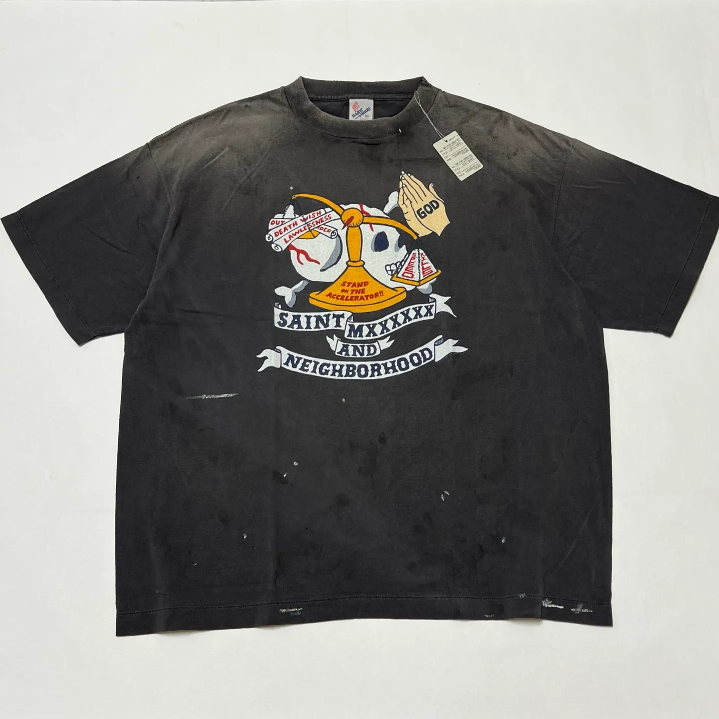 SAINT Mxxxxxx × NEIGHBORHOOD STHD . SS TEE PRAY/BLK NBHD Shinsuke Takizawa co-branded model Praying scale tee Washed black S-XL SAINT HOOD theme co-branded capsule series Garment dyeing Rewashing water fading Destroying graffiti Simulating natural distressed effect Top printing technology Washing treatment Correct version Customized joint main mark/wash mark/cherub mark